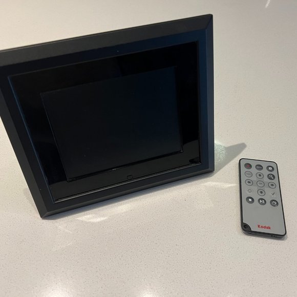 Kodak - Digital Picture Frame - Remote Included! - Picture 8 of 8